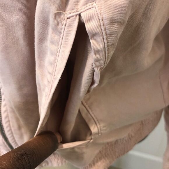 American Eagle pink zip front lightweight jacket - Picture 4 of 12